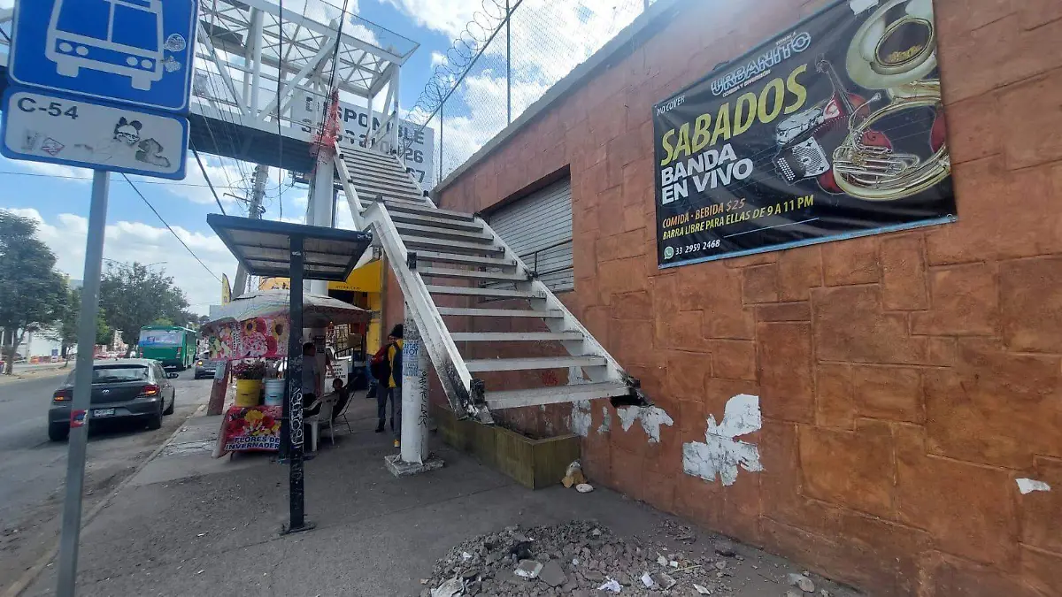 Puente peatonal Río Nilo